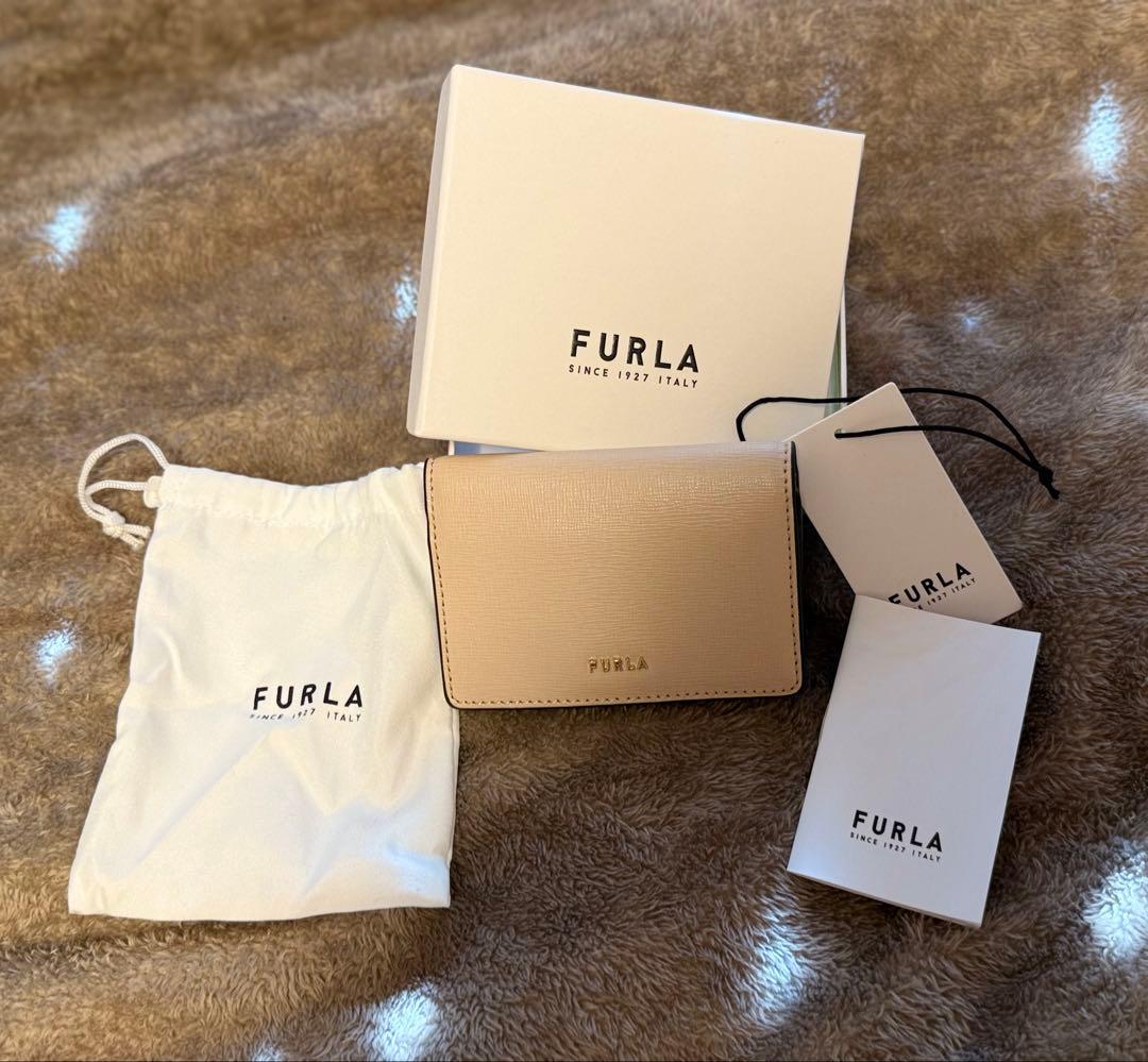 FURLA アイボリー レザー 名刺入れ　レディース FURLA（フルラ） 名刺入れ カードケース レディース レザー