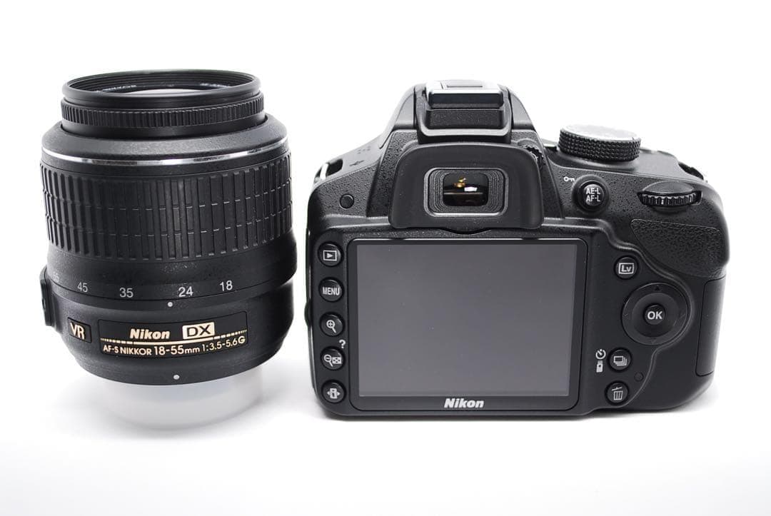 ショット数4224回✨Nikon D3200✨デジタル一眼レフ✨付属品多数