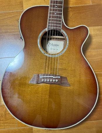 初心者も エレキ奏者も弾きやすい薄胴エレアコ タカミネTSP138C TB