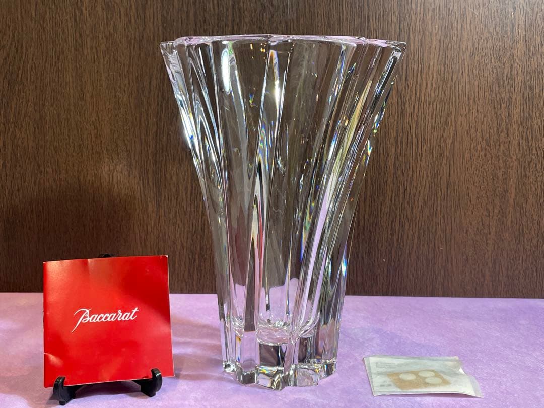 yoshi 　　　　　　　クリスタル バカラ花瓶 バカラ 花瓶 yoshi クリスタル バカラ花瓶 バカラ 〉バカラの花瓶に
