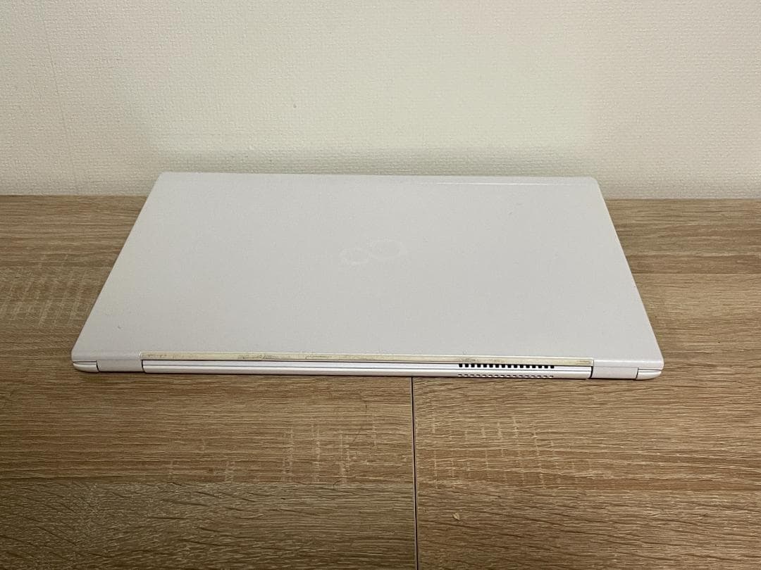 7085☆富士通軽量ノートPC UH75☆8代Core i7☆SSD☆Win11