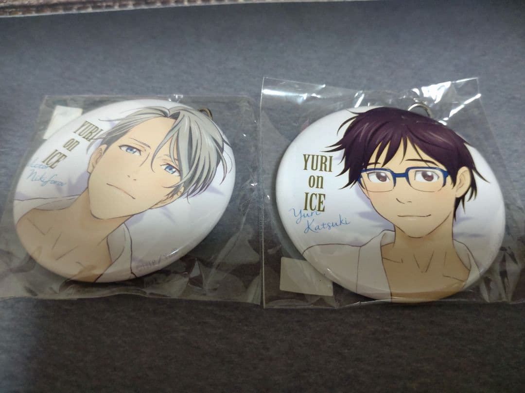 ユーリ‼︎! on ICE ホテル 缶キーホルダーコレクション ヴィクトル