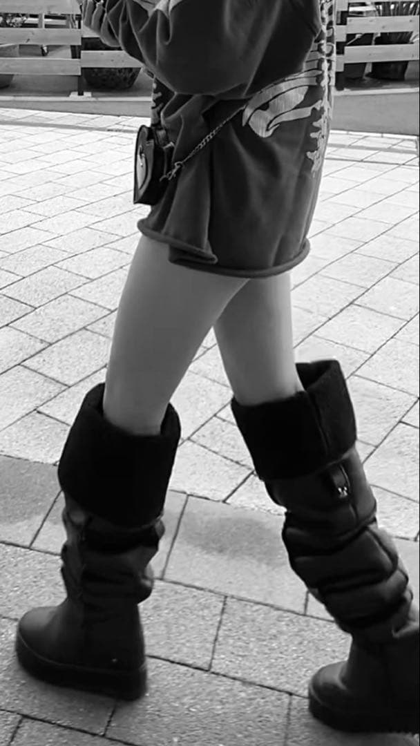 YELLO JACOB LOOSE FIT LONG BOOTS