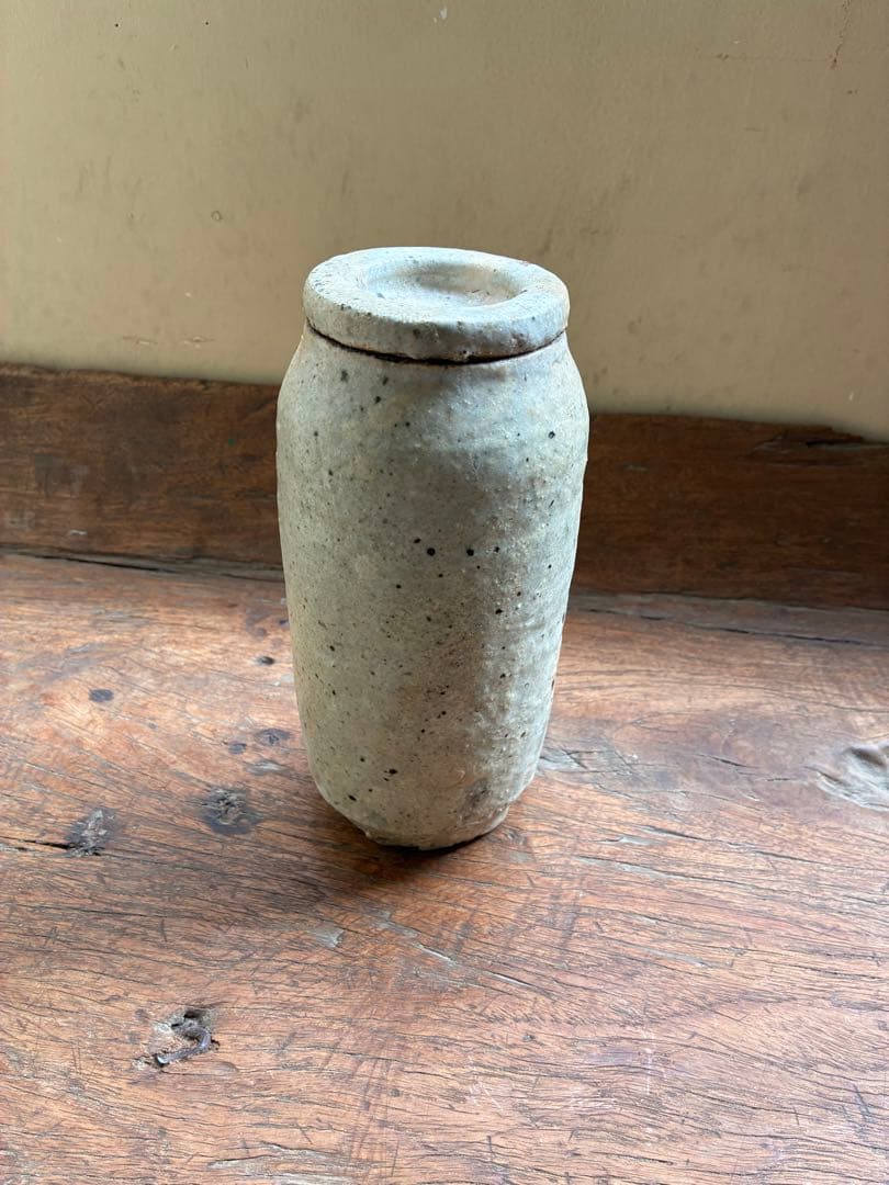 小野哲平作　蓋付壺灰色 斑点 小野哲平作 蓋付壺灰色 斑点 - メルカリ