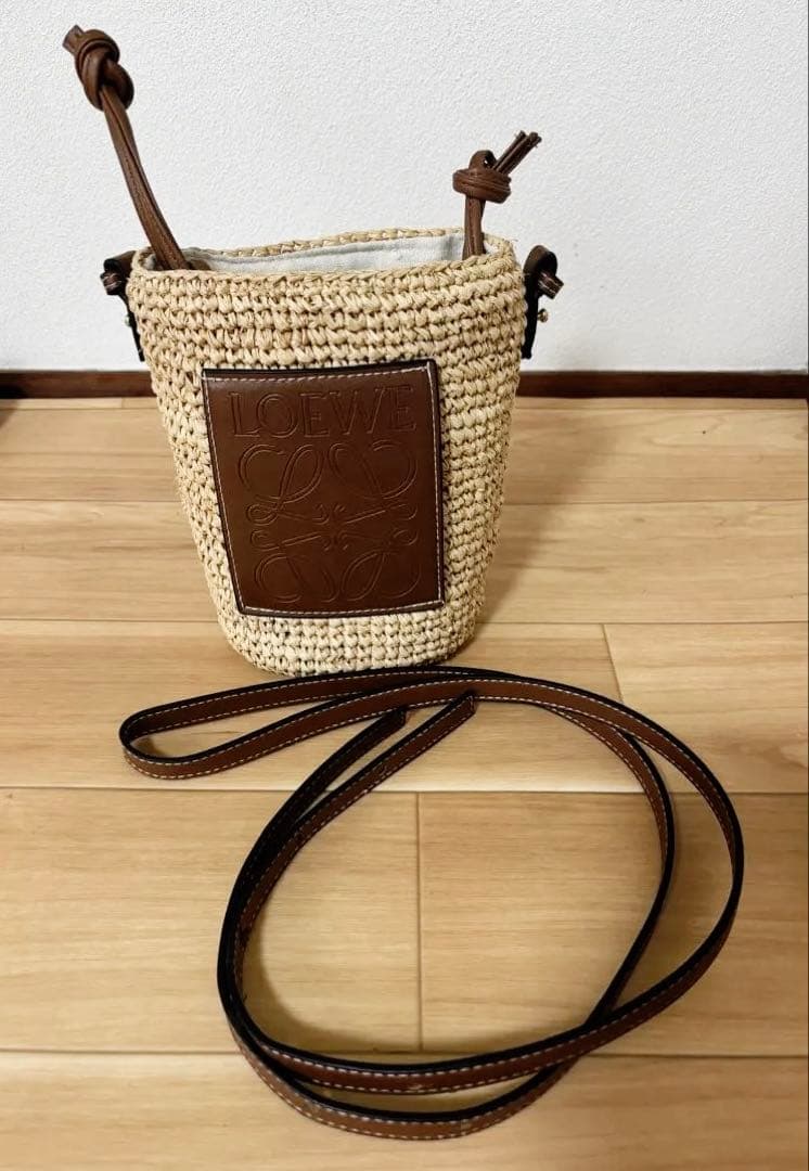 最終値下げLOEWE カゴバッグ巾着ブラウンミニショルダー 楽天市場】ロエベ かご バッグ 巾着の通販