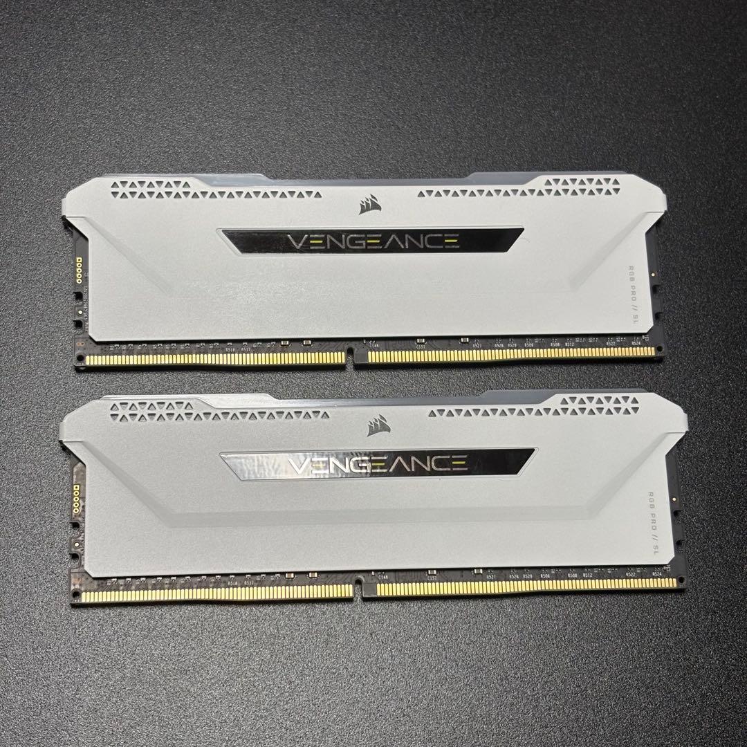 Corsair DDR4 16gb×2枚(32gb)メモリー ホワイト VENGEANCE® RGB PRO 32GB (2 x 16GB) DDR4 DRAM 3200MHz C16 Memory