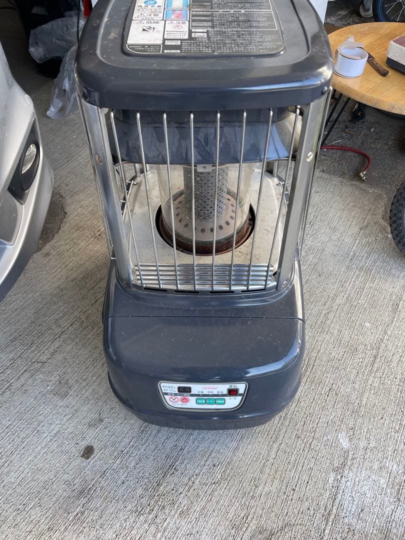 トヨトミ 業務用大型石油ストーブ KF-103 KF-103 業務用大型石油ストーブ 1台 トヨトミ 【通販モノタロウ】