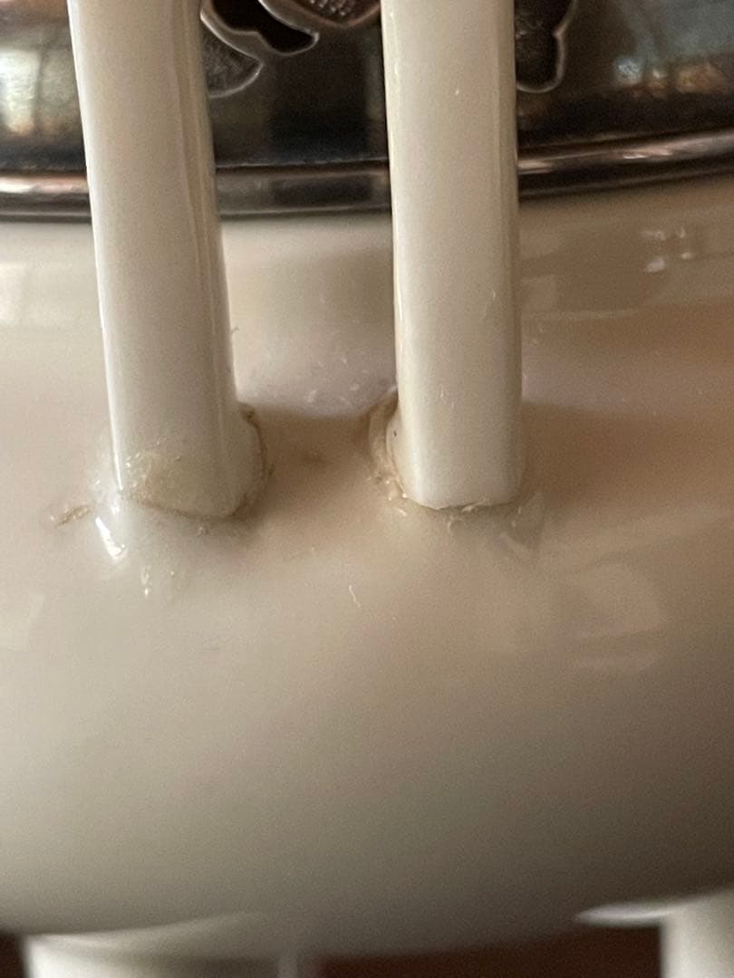 清風与平の白磁耳付香炉 純銀火屋は秦蔵六 直し有 - メルカリ