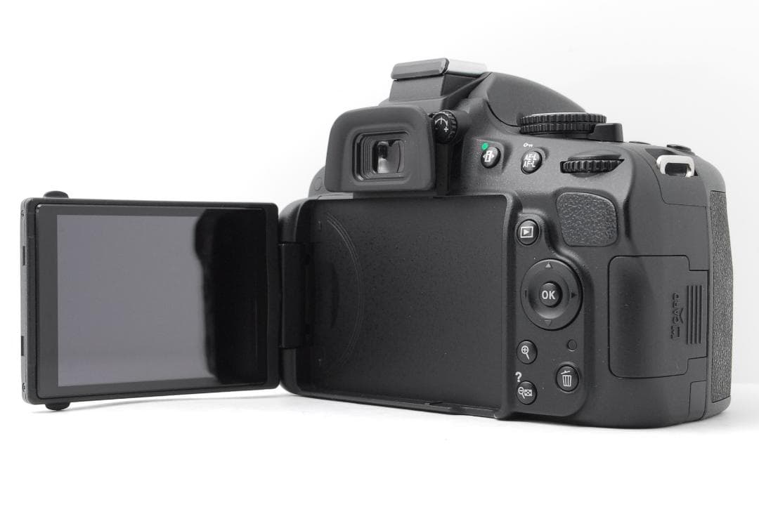 新品級ショット数】Nikon D5100 スマホ転送 ダブルレンズ 自撮り