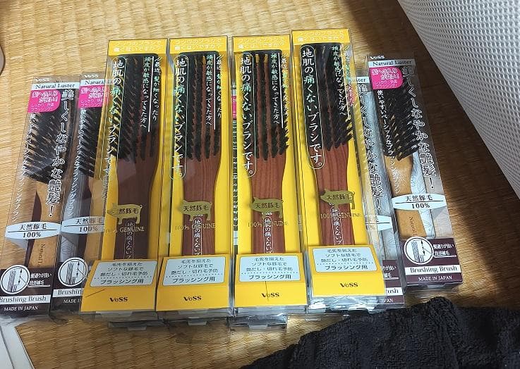 【新品】天然 豚毛 100％ ヘアブラシ 天然豚毛(100%)を使用した艶髪のためのヘアブラシ くし 日本製