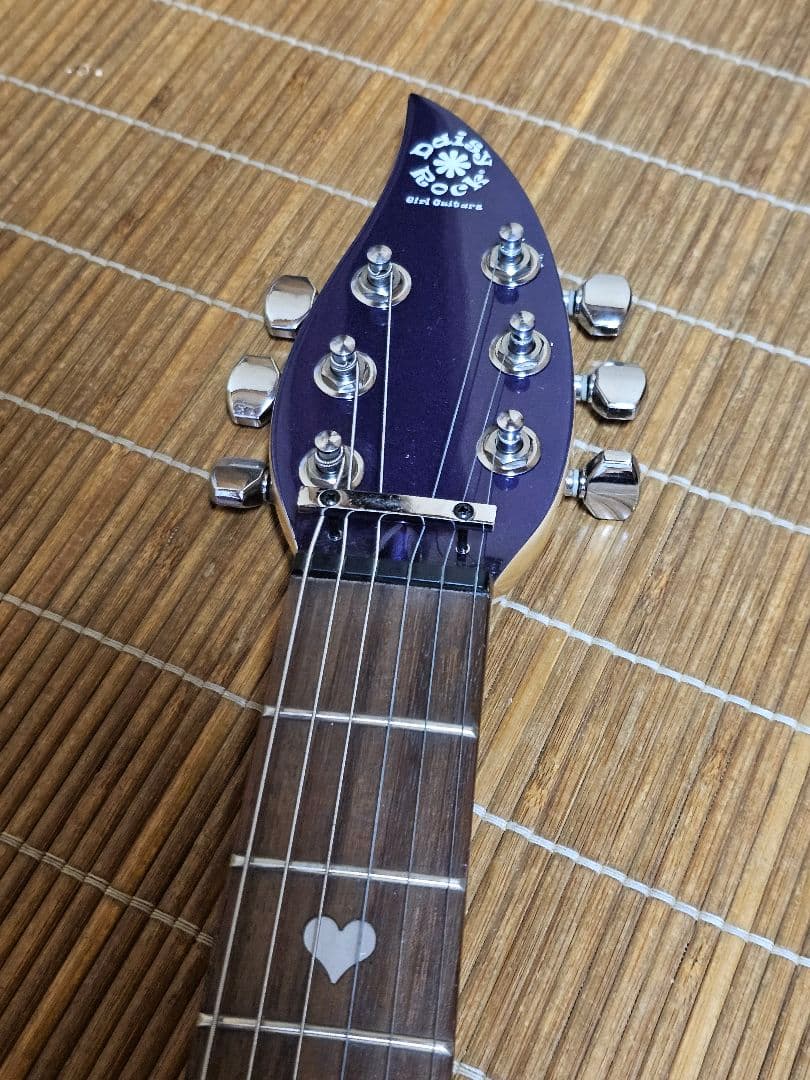 エレキギター】ハート型 DAISYROCK デイジー ロック + おまけ付き