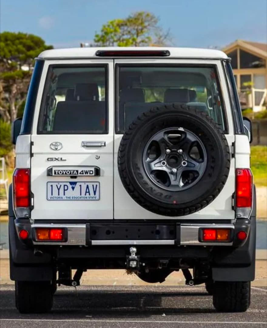 再販ランクル70(GRJ76K) 4灯化キット(ケーブルのみ) - メルカリ