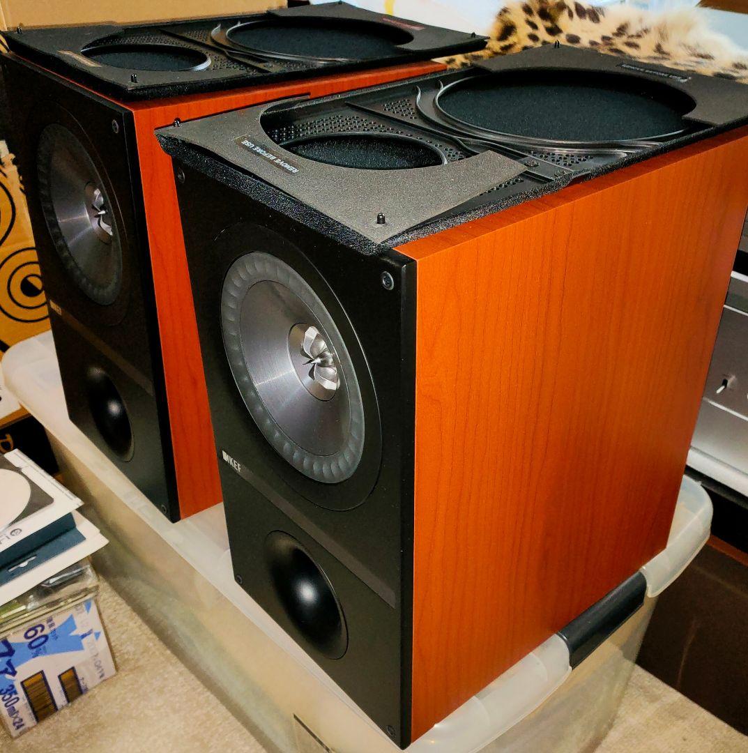 KEF Q300 ブックシェルフスピーカー 8インチ 赤