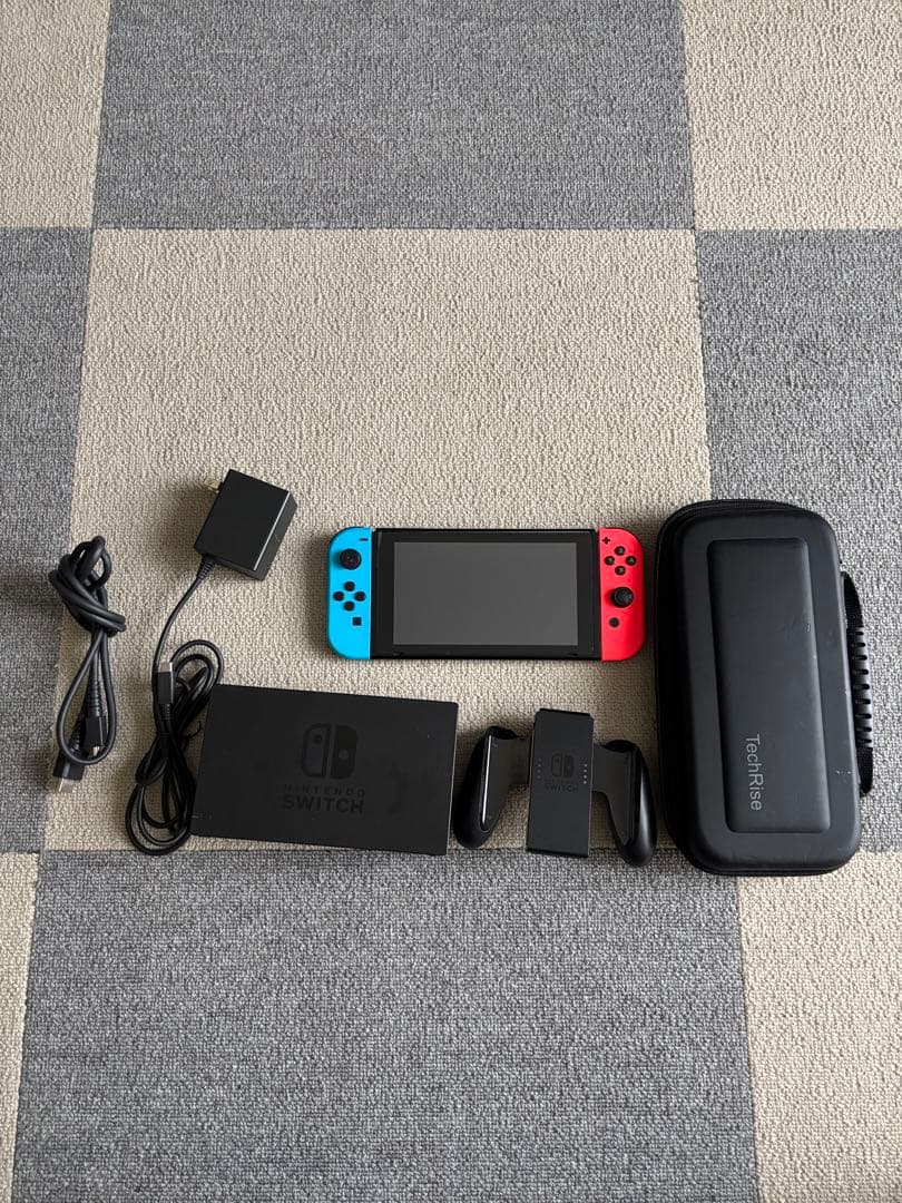 【中古】Nintendo Switch 本体セット　+ケース・マイクロSDカード Amazon.co.jp: 【任天堂ライセンス商品】マイクロSDカード128GB for