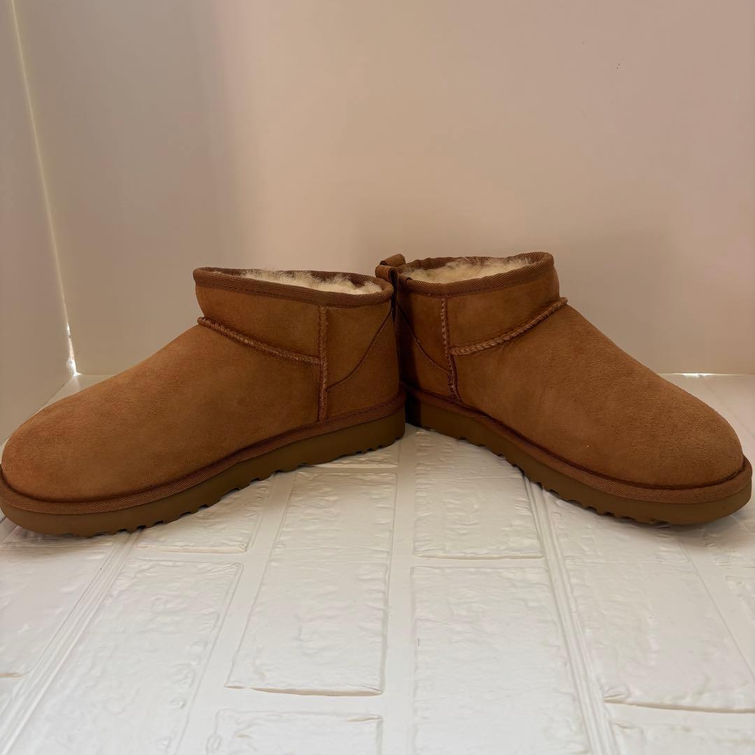 UGG アグ ムートンブーツ ウルトラミニ　チェスナット 24.0cm