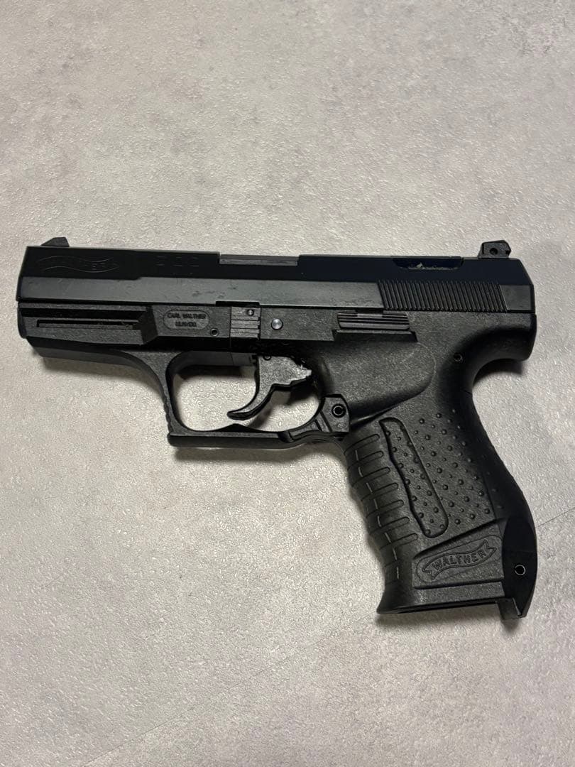 引退品】マルゼンWalther P99 ガスガン 4マガジン付き