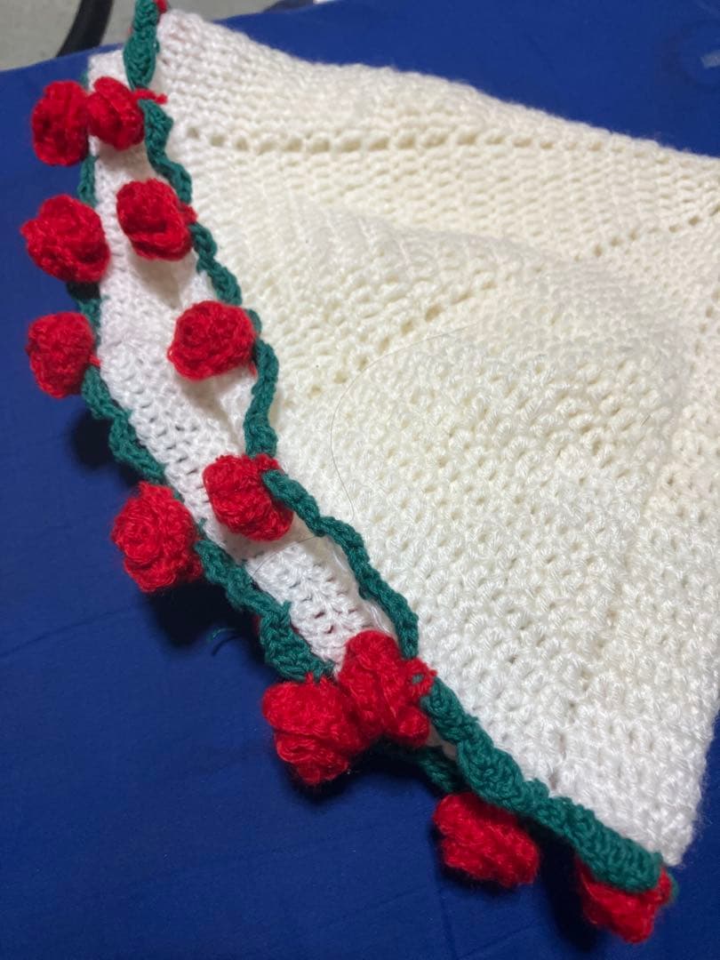 編み物の白いスカーフとストライプの靴下 編み物の白いスカーフとストライプの靴下 | 激安通販のイーサプライ