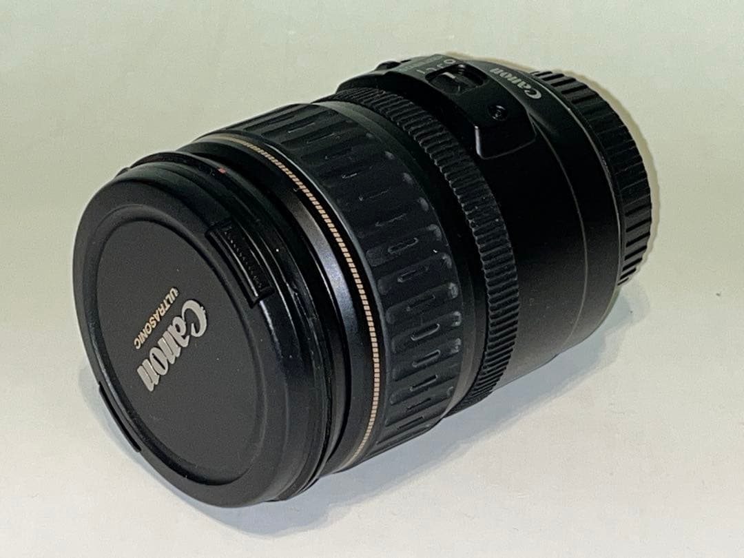 Canon EF 28-135mm F3.5-5.6 IS USM ズームレンズ