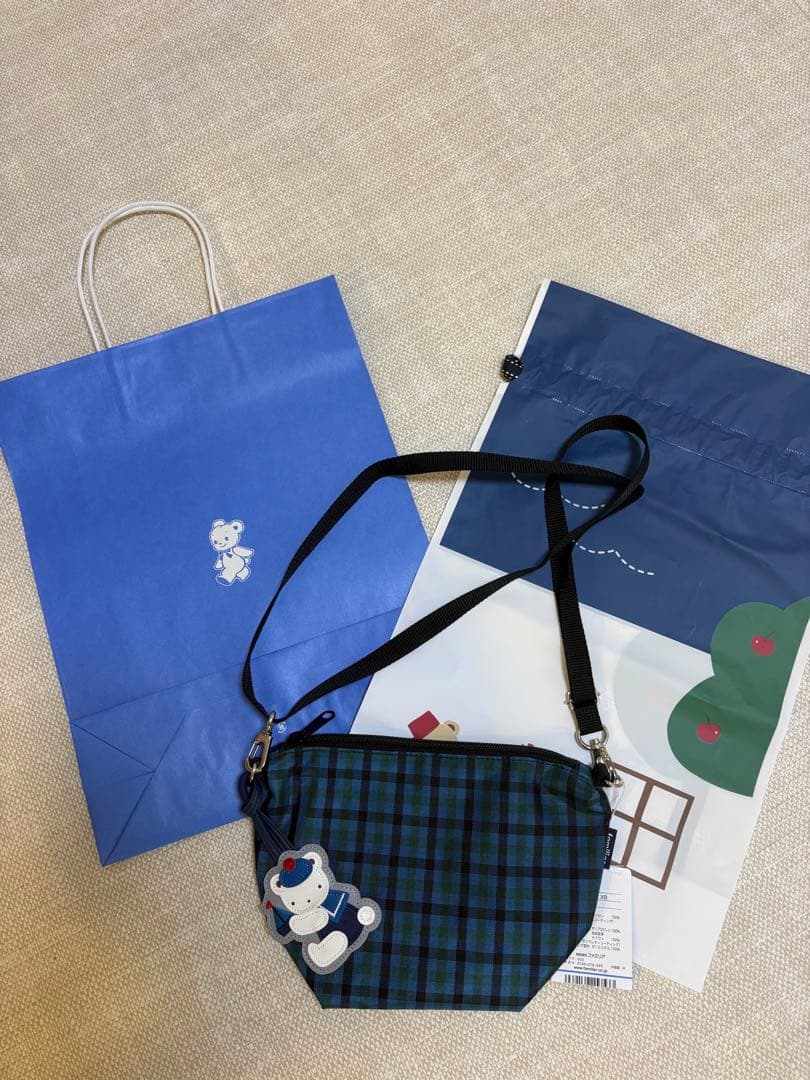 ファミリア　新品タグ付き　ショルダーバッグ　ポシェット ポシェット | ファミリア公式サイト