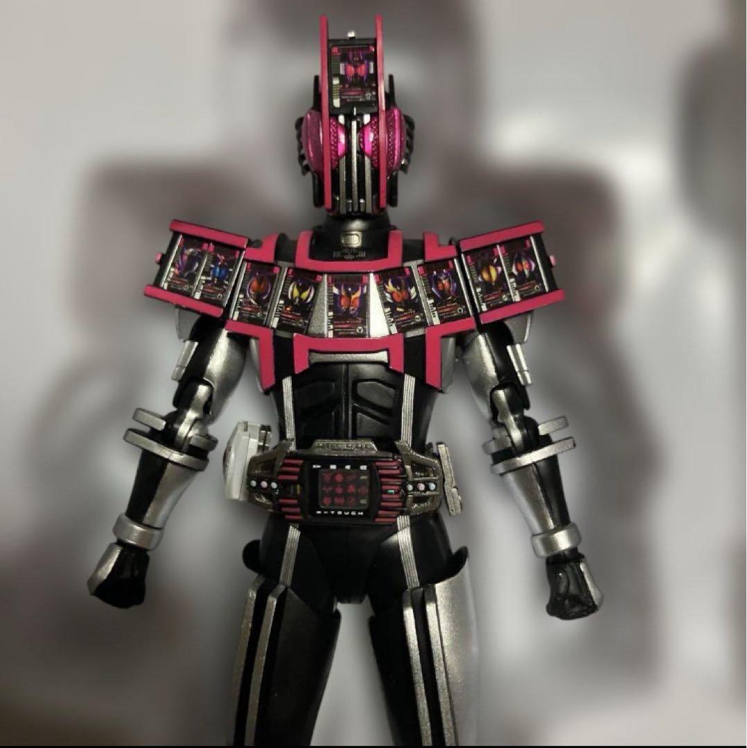 S.H.Figuarts 真骨彫 仮面ライダーディケイド コンプリートフォーム