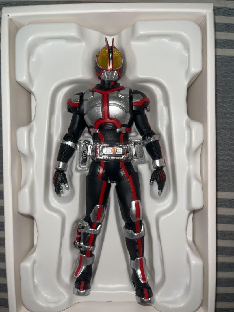 S.H.Figuarts 真骨彫製法　仮面ライダーファイズ