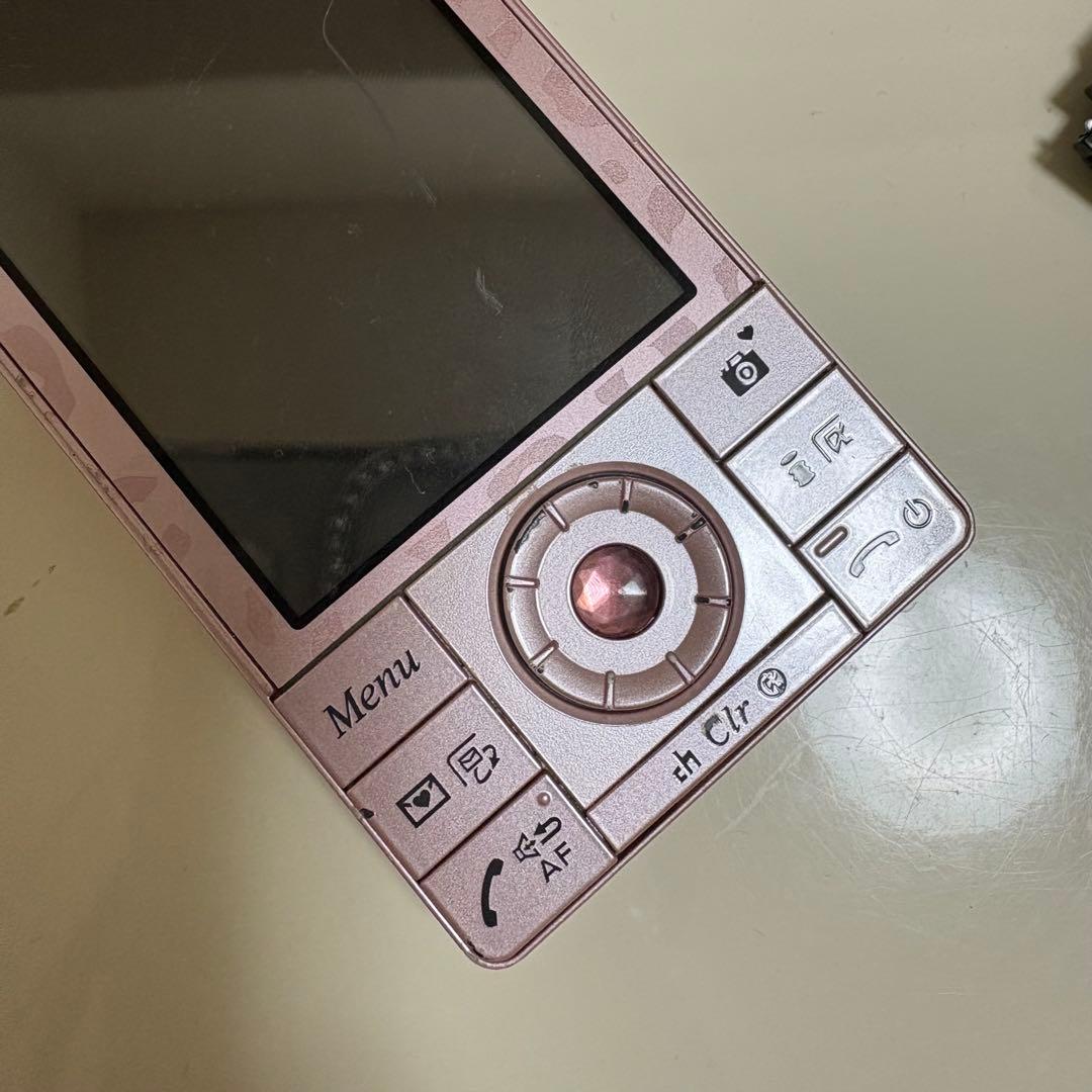 docomo ガラケー F-04C ピンキーガールズ - メルカリ