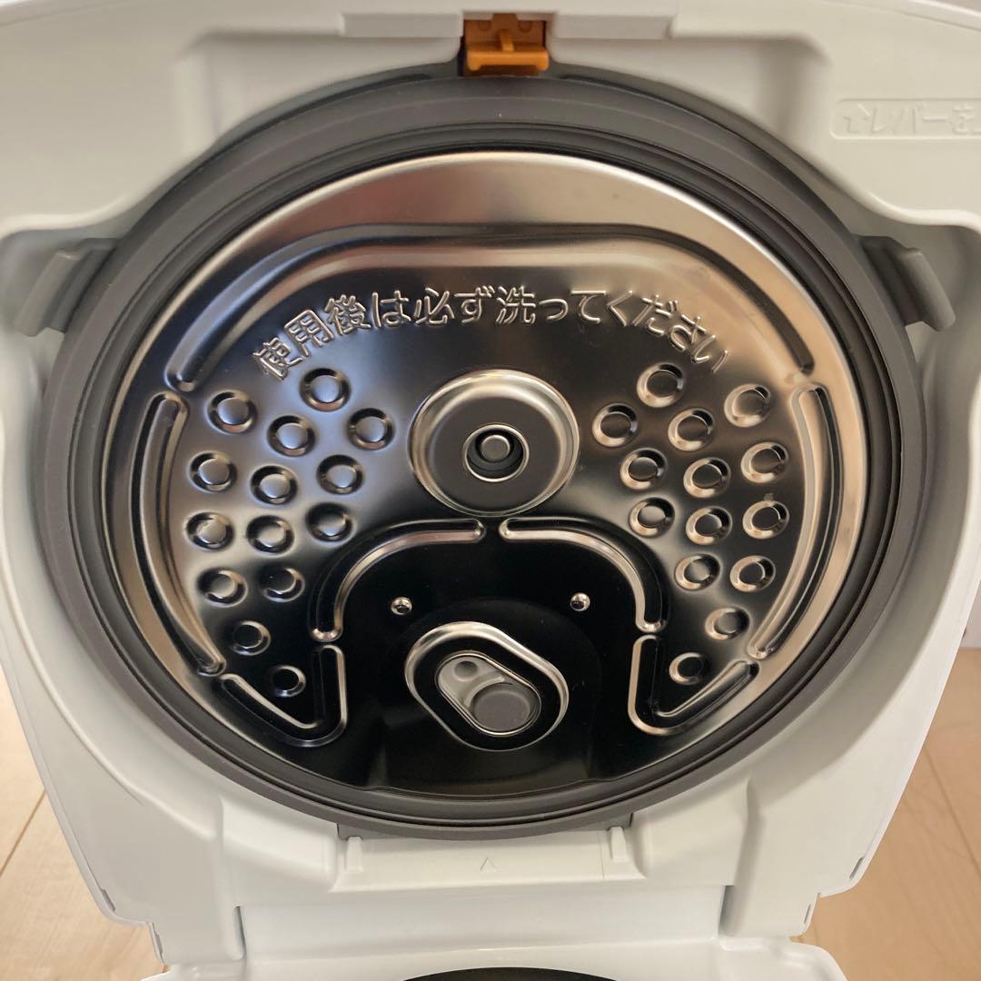 Mitsubishi 炊飯器 1.0L ホワイト　炭炊釜