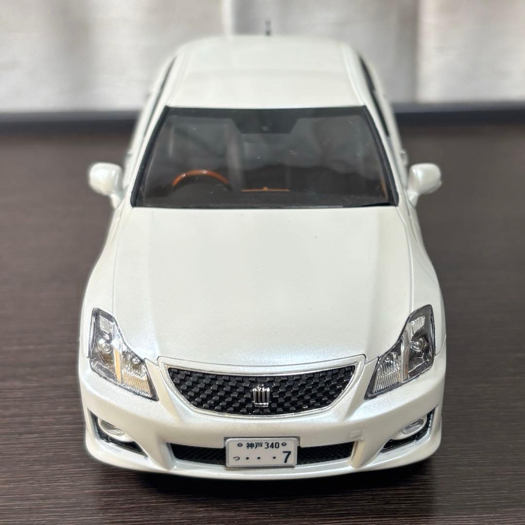 1/24 プラモデル クラウン 20前期アスリート ホワイトパール 純正仕様