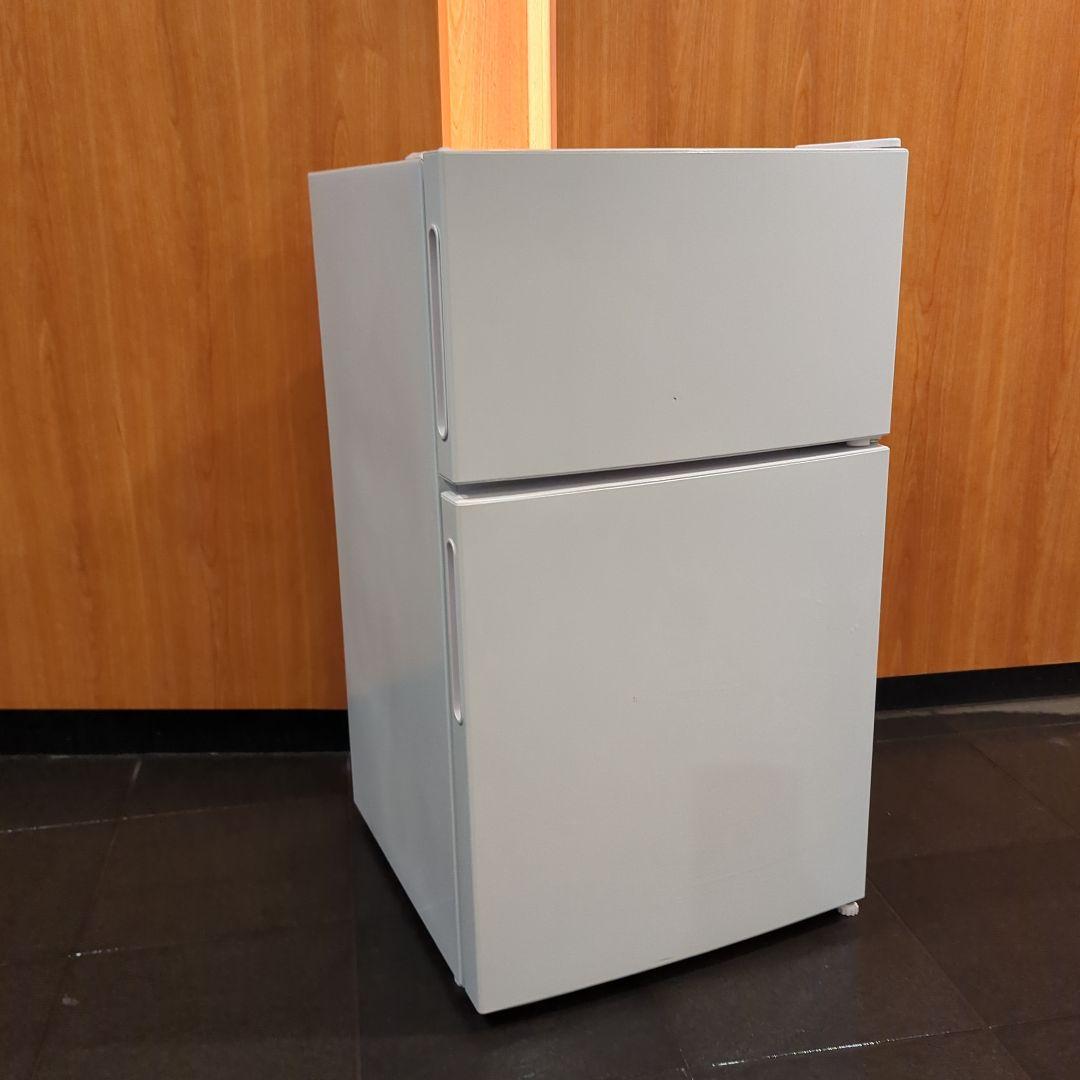 2021年製分解洗浄済み！（青森県まで送料込み！マクスゼン 冷蔵庫） 大容量415L、たくさんのケースとポケットでたっぷり保管＆LED