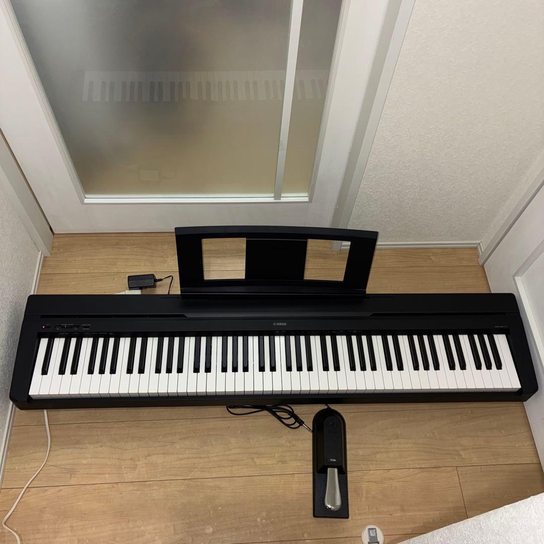 高年式！美品！別売りペダル付き！P-45B 電子ピアノ 2020年製 Amazon | 【ヘッドホン＆サスティンペダル付き】【P-45後継機種