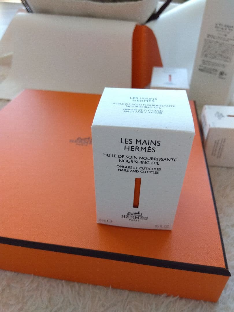 HERMES　GIFTSET Compose your own set of 4 Hermessences | Hermès USA