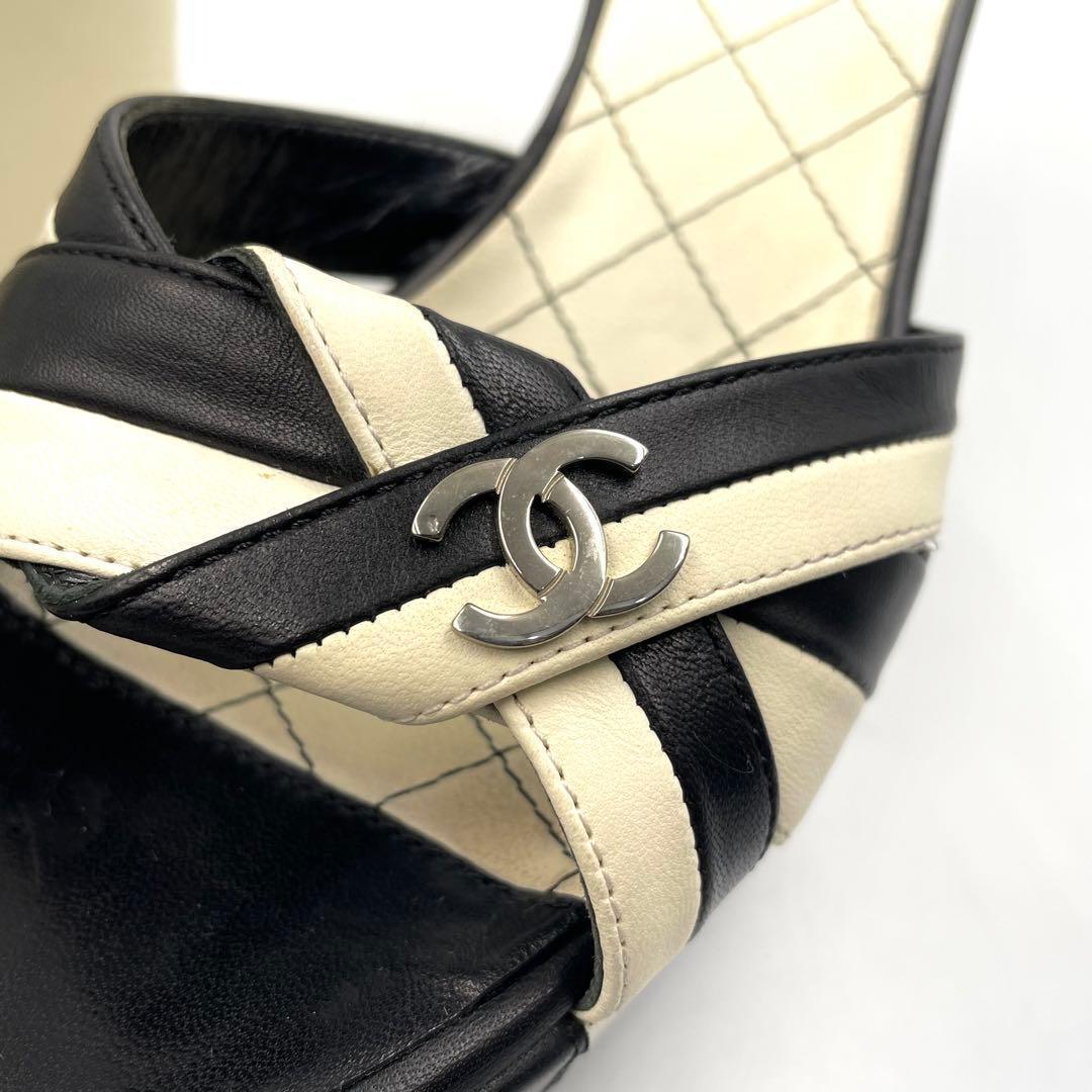 《超美品》シャネル 厚底 サンダル ココマーク マトラッセ バイカラー 白黒系