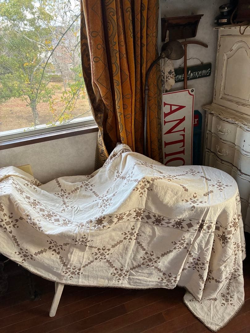 フランス　アンティーク　大判カバー　テーブル　ベッド　カバー　クロス　刺繍　B フランス刺繍がかわいいテーブルクロスはかわいいアンティークネット