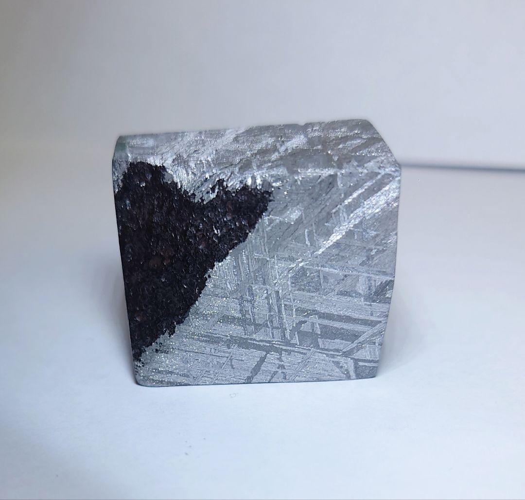 ギベオン隕石 104.6g 標本　鉄隕石