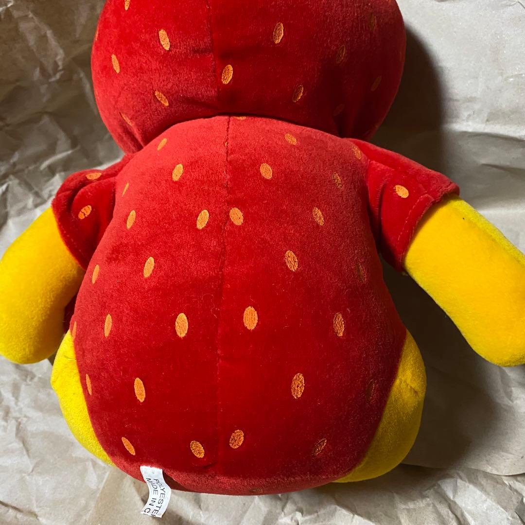 くまのプーさん ぬいぐるみ イチゴ 約30cm - メルカリ