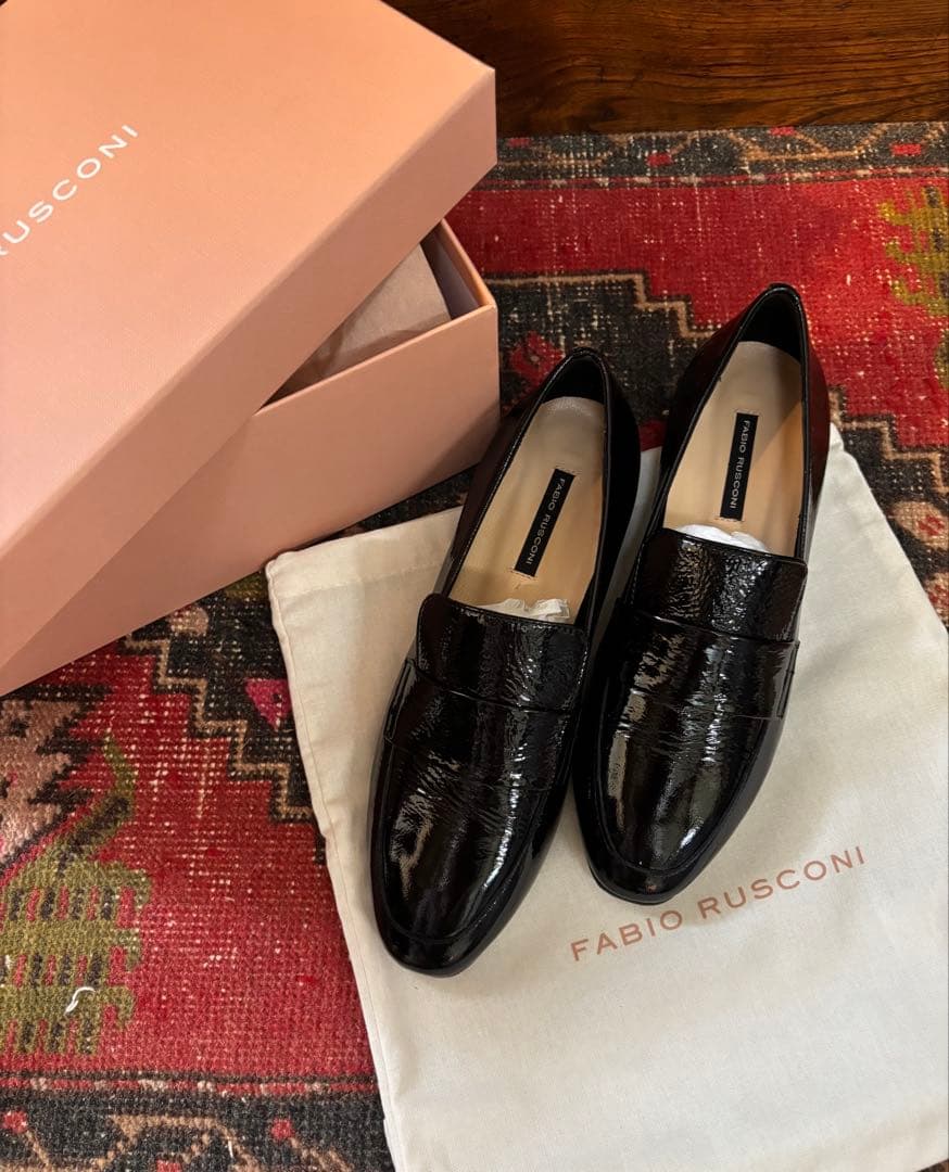 FABIO RUSCONI 黒　エナメル　ローファー　35 22.5 FABIO RUSCONI ブラックエナメルローファー / GRACE CONTINENTAL