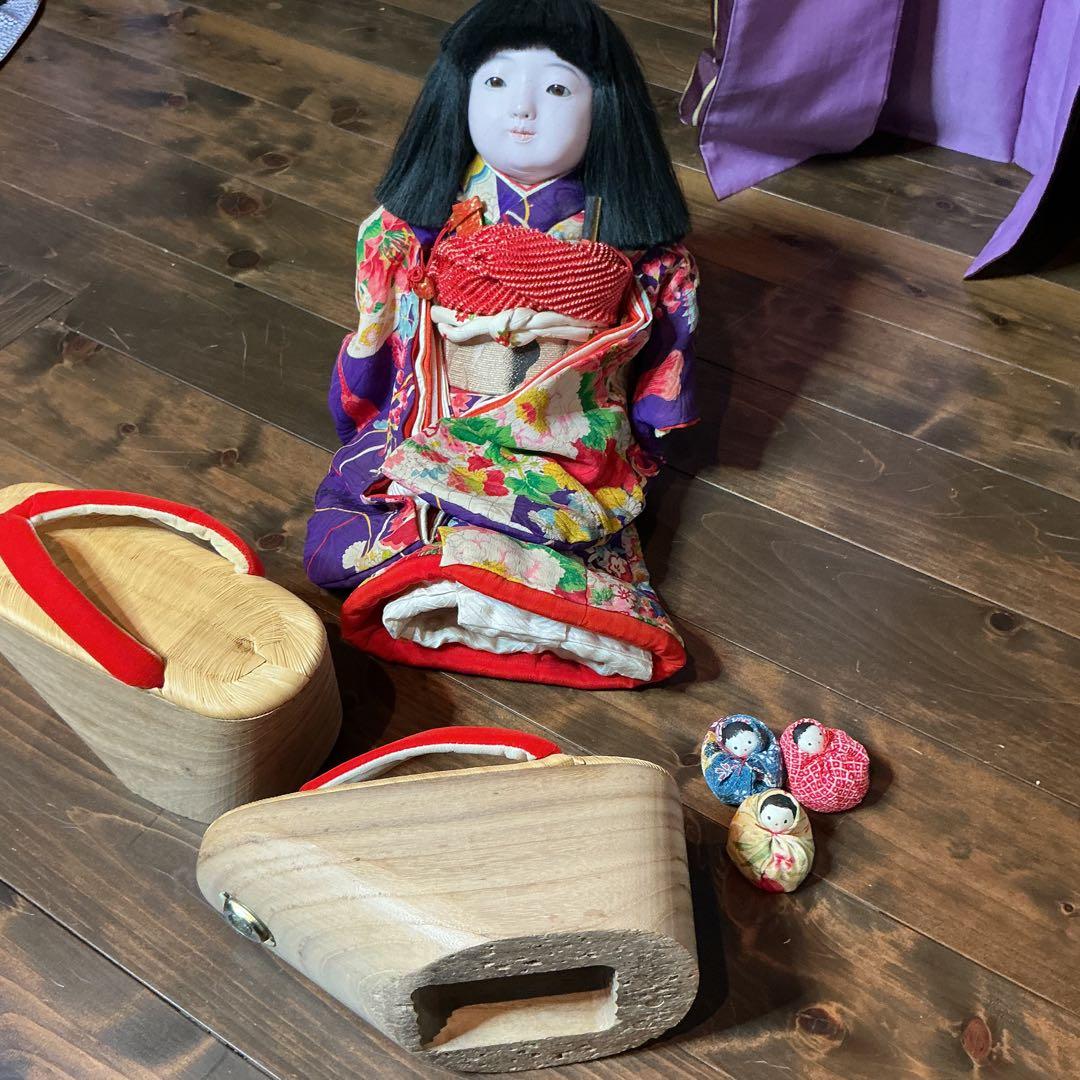 伝統的な木製下駄 赤い鼻緒付舞妓さんのおこぼれ