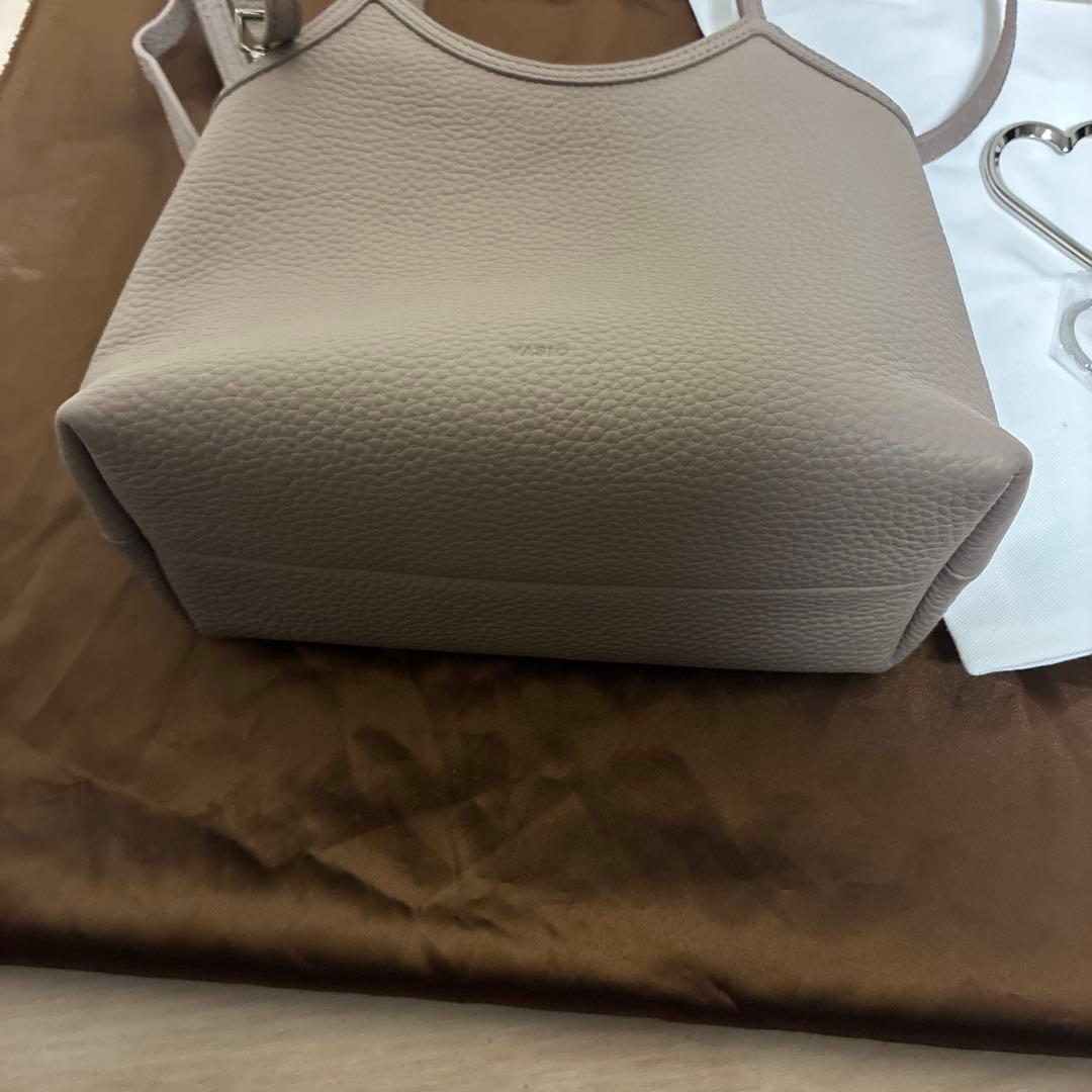 タイムセール‼️VASIC ループミニミニ チャーム付き‼️ ポップアップ