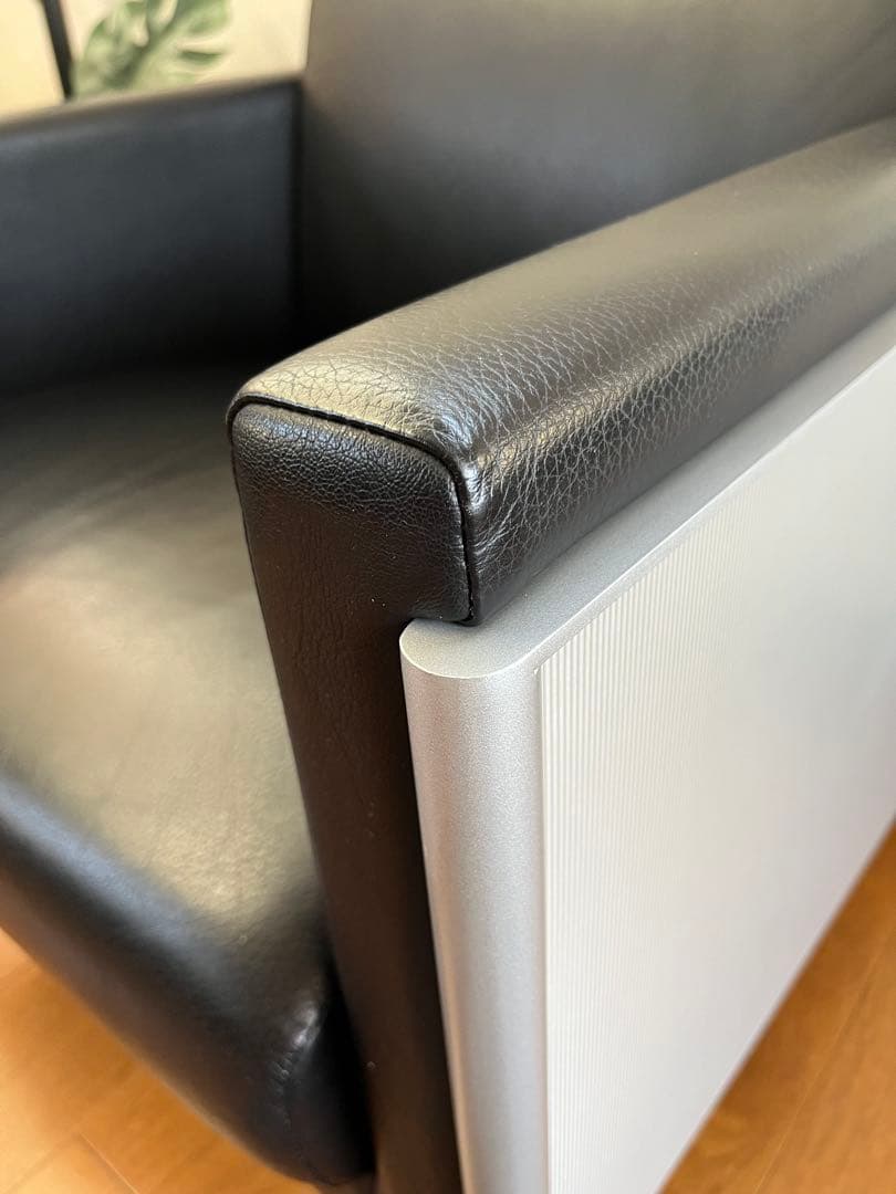 イトーキ MEZZO ラウンジチェア ② 本革 21万 モダン シングルソファ