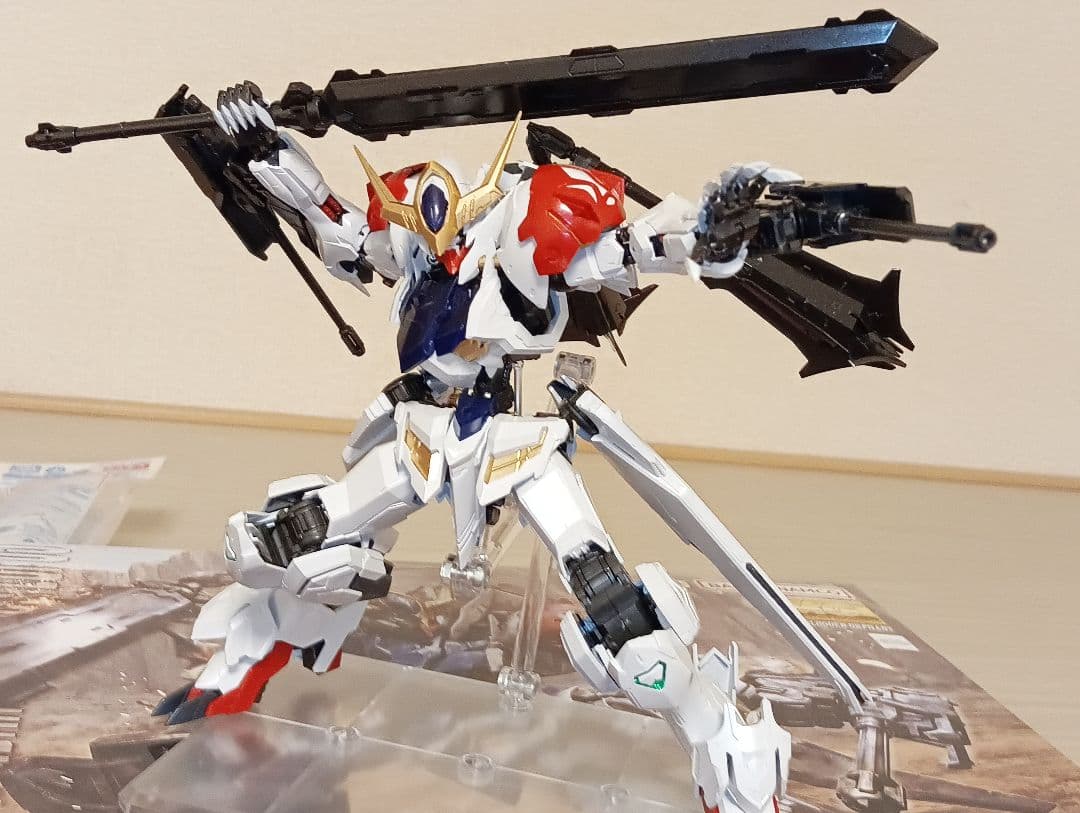 MGバルバトスルプス 全塗装完成品 アクションベース8付き - メルカリ