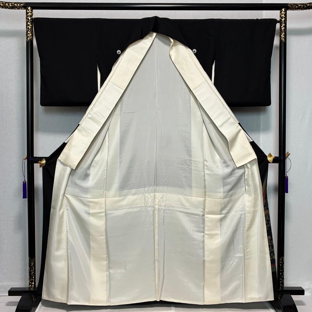 D95 黒留袖 総刺繍 汕頭・蘇州・相良刺繍 やまと誂製 正絹 着物 袷 極