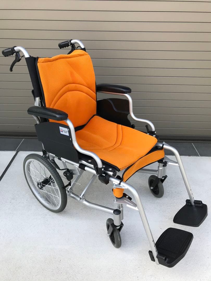 車椅子　ケアテックジャパン　折りたたみ ケアテックジャパン ○割引クーポン対象○ 車椅子 折りたたみ