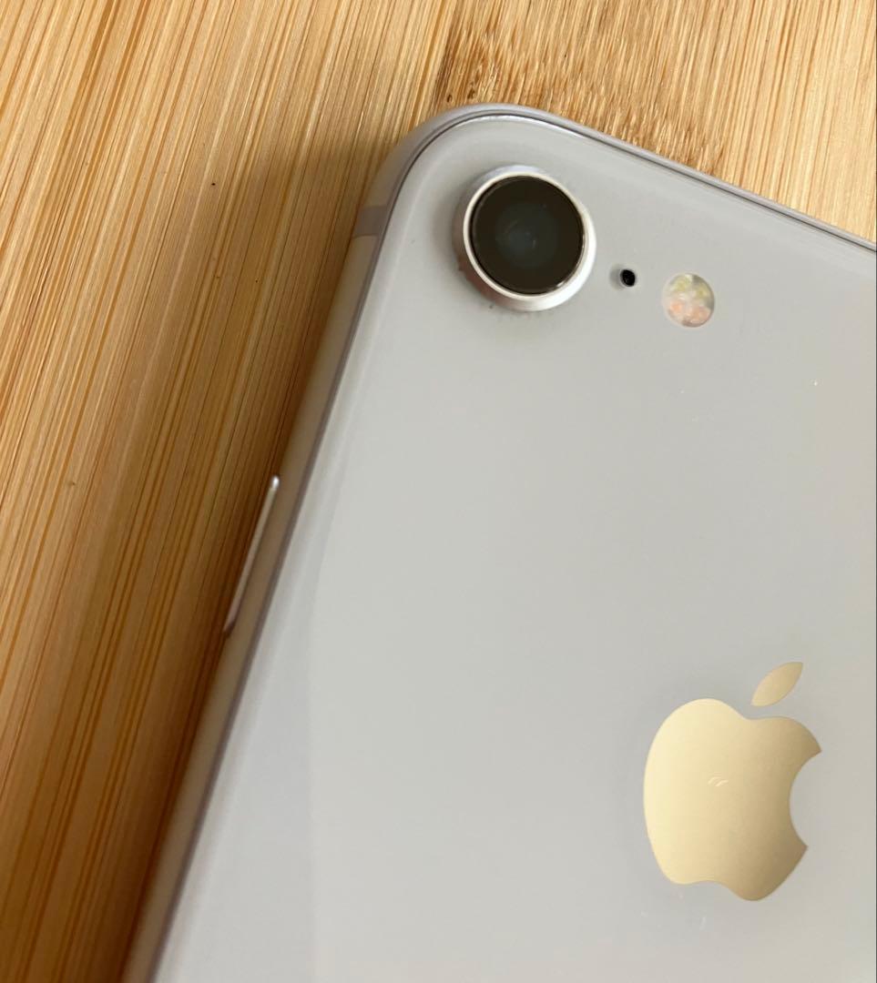 iphone8 シルバー64MB バッテリー100% SIMフリー ドコモ - メルカリ