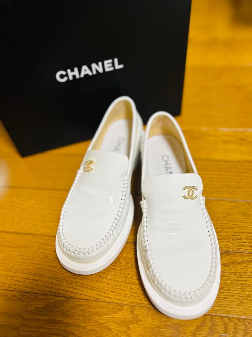 シャネル ローファー オールシーズン履ける万能アイテム◎】CHANEL ローファー ロゴ (CHANEL