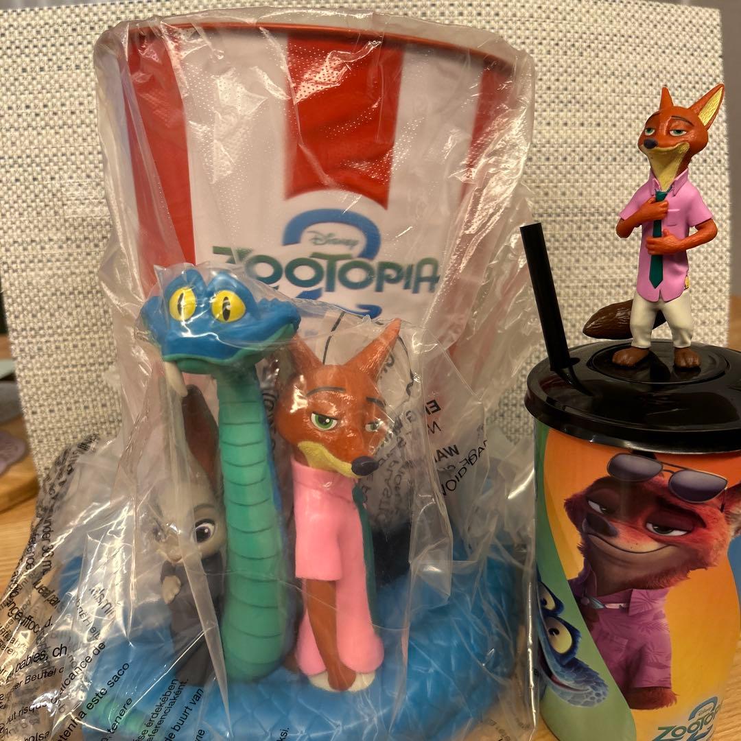 ズートピア2 ポップコーンカップ ドリンクカップ セット - メルカリ