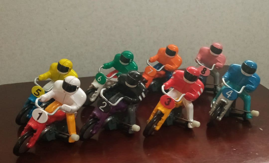 オートレース フィギュア おもちゃ レトロ 1号車~8号車 - メルカリ