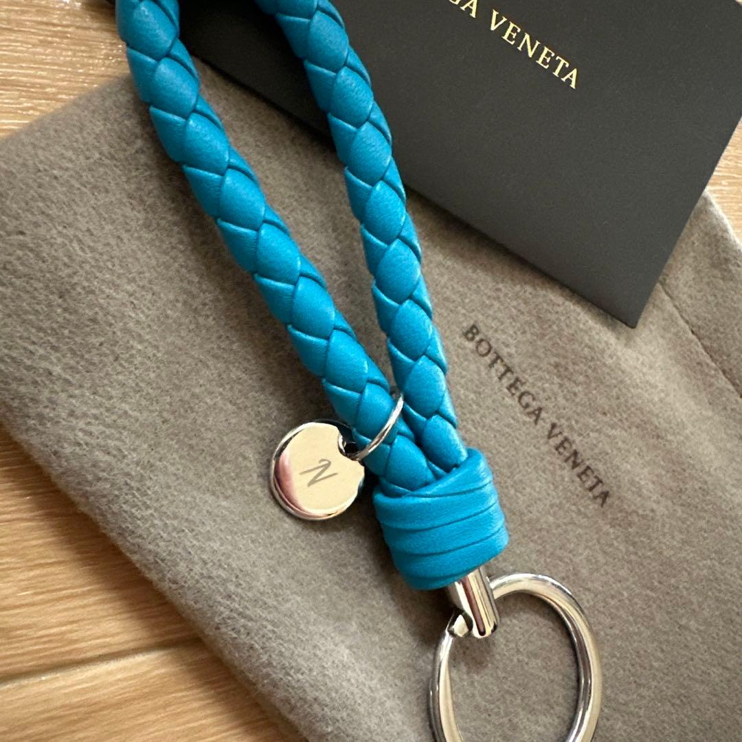 【新品】【最終値下げ】Bottega Veneta 編み込みレザーキーホルダー BOTTEGA VENETA 編み込みレザーキーホルダー - メルカリ