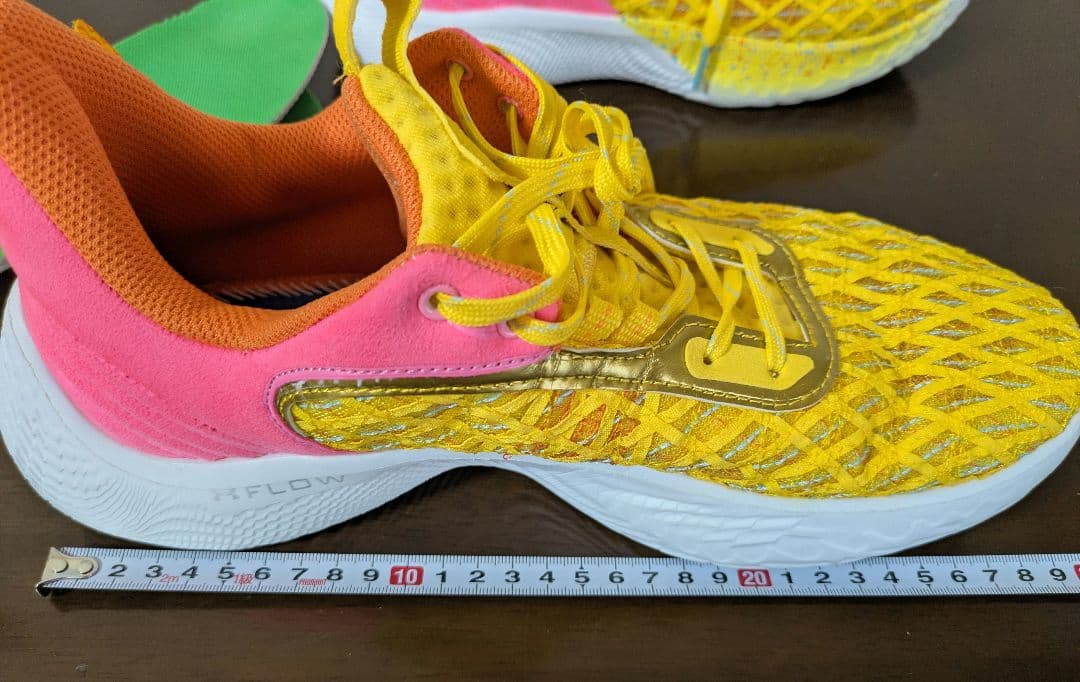 アンダーアーマー　カリー フロー 9 セサミストリート　27.5cm