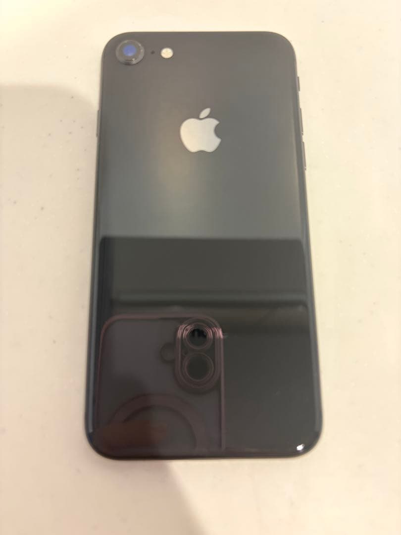 iPhone 8 SIMフリー(64GB)本体のみ初期化済み バッテリー100%