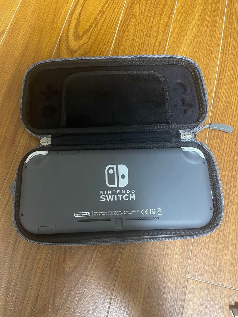 Nintendo Switch Lite 中古 グレー 充電器・ケース付き - メルカリ